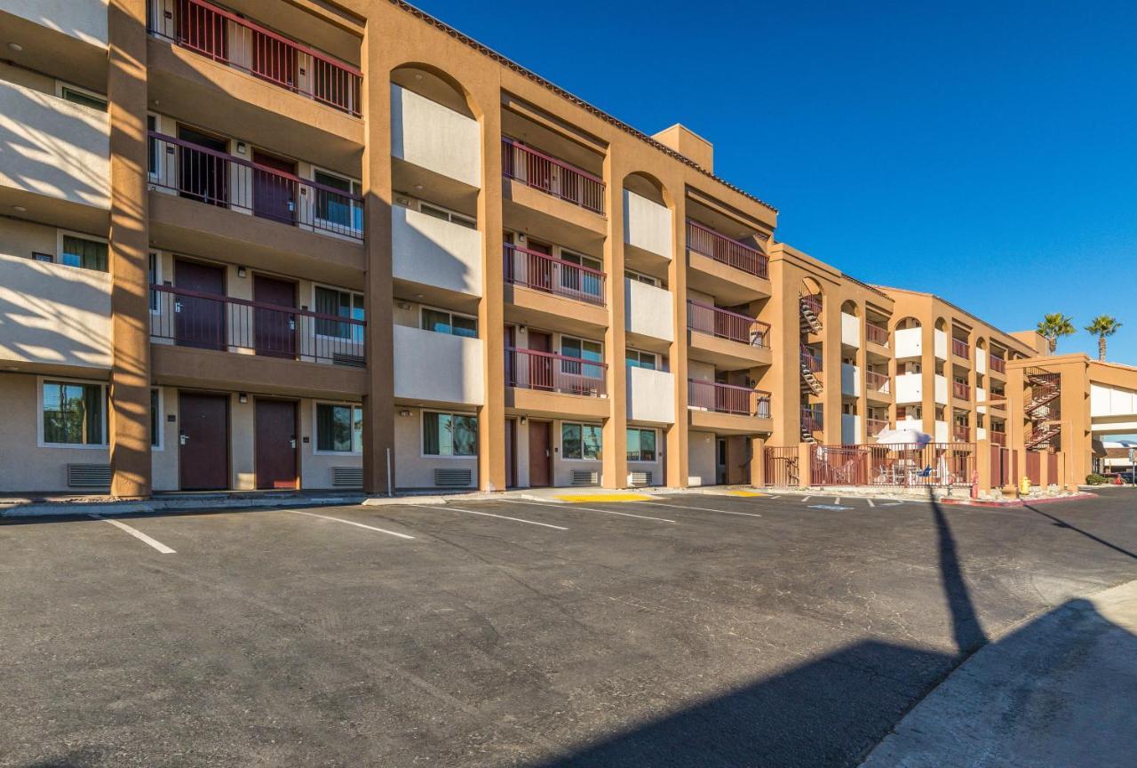Days Inn By Wyndham Chula Vista-San Diego Экстерьер фото