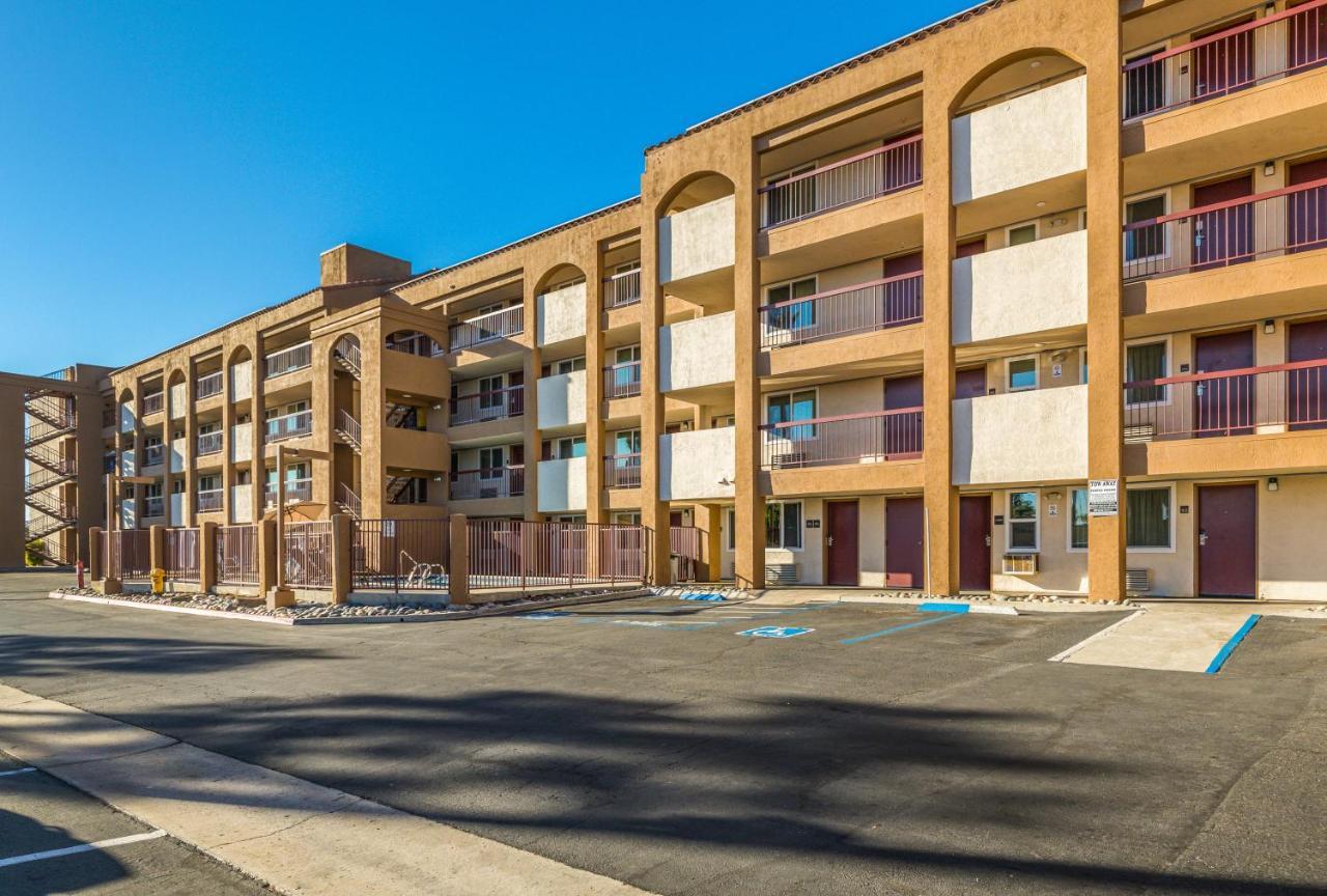 Days Inn By Wyndham Chula Vista-San Diego Экстерьер фото