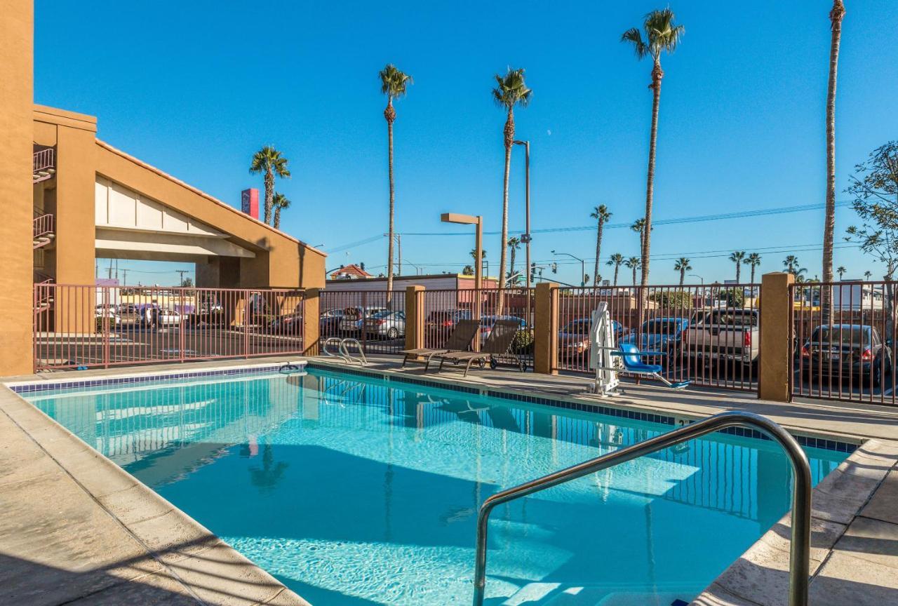 Days Inn By Wyndham Chula Vista-San Diego Экстерьер фото
