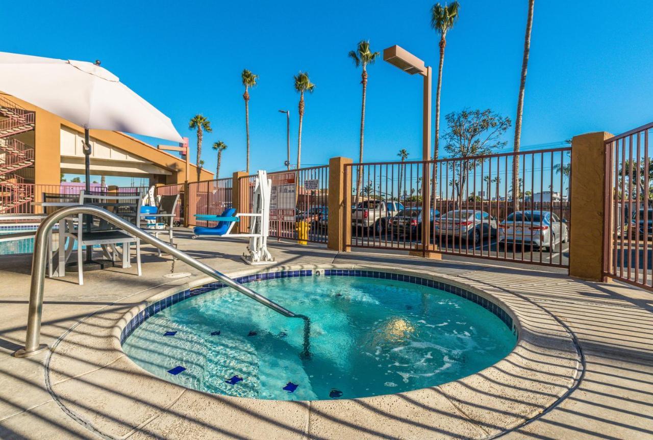 Days Inn By Wyndham Chula Vista-San Diego Экстерьер фото